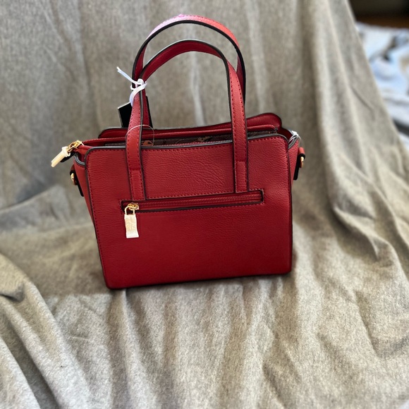 Red Handbag - Picture 3 of 16